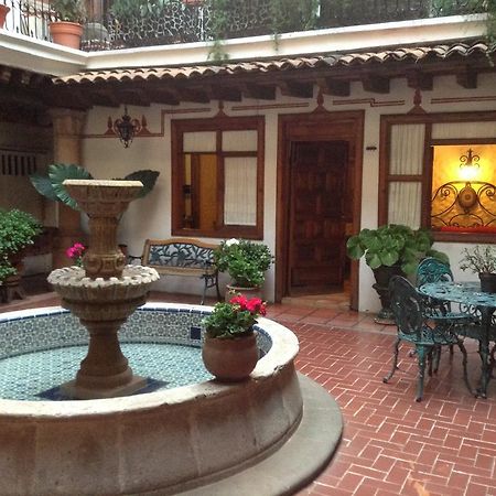 Hotel Los Escudos Pátzcuaro Buitenkant foto