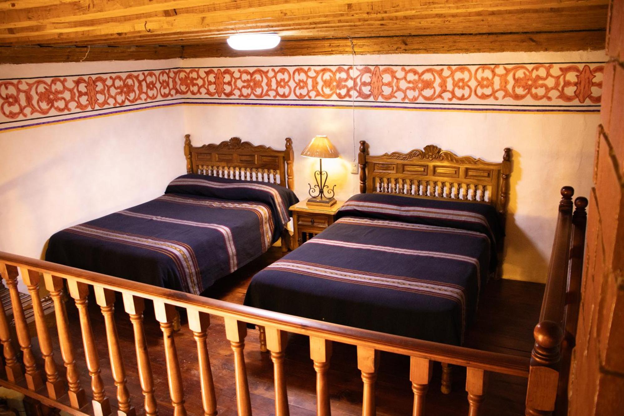 Hotel Los Escudos Pátzcuaro Buitenkant foto