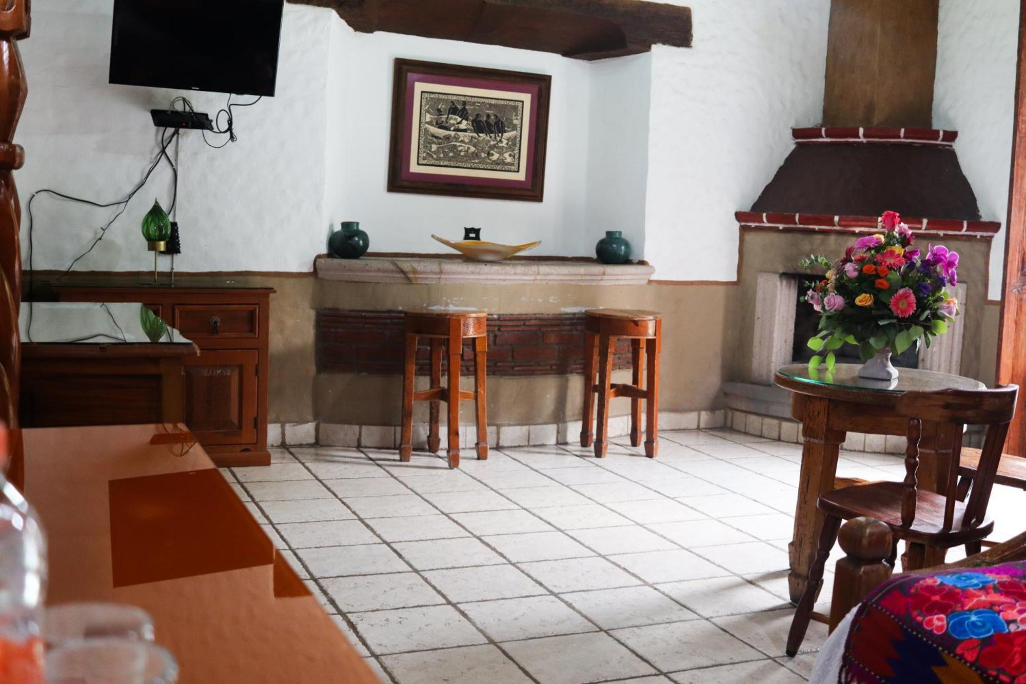 Hotel Los Escudos Pátzcuaro Buitenkant foto