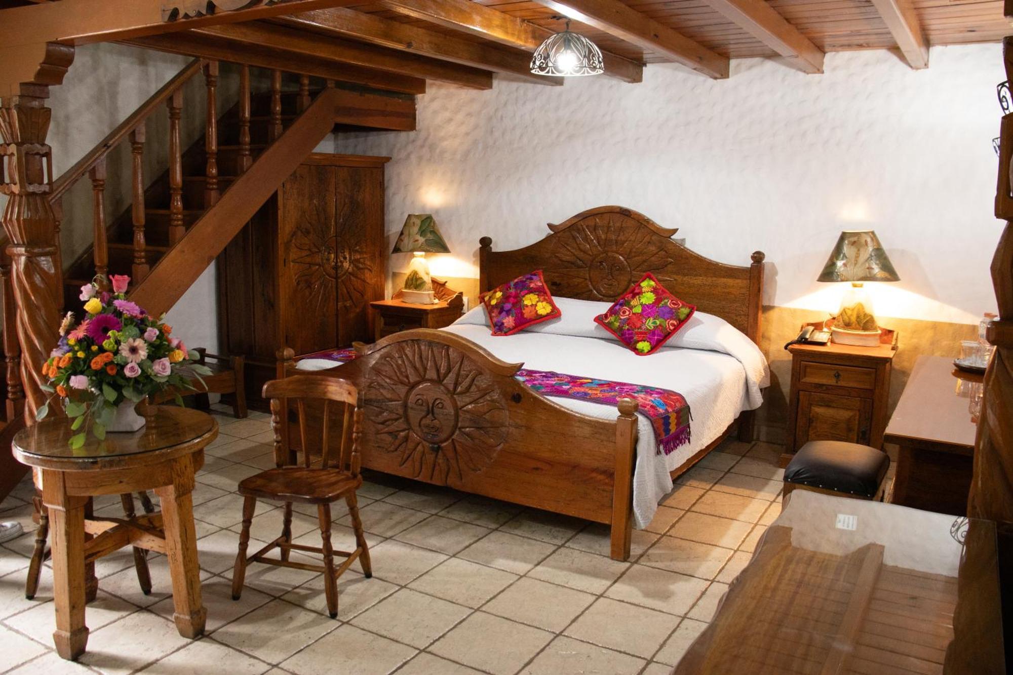 Hotel Los Escudos Pátzcuaro Buitenkant foto
