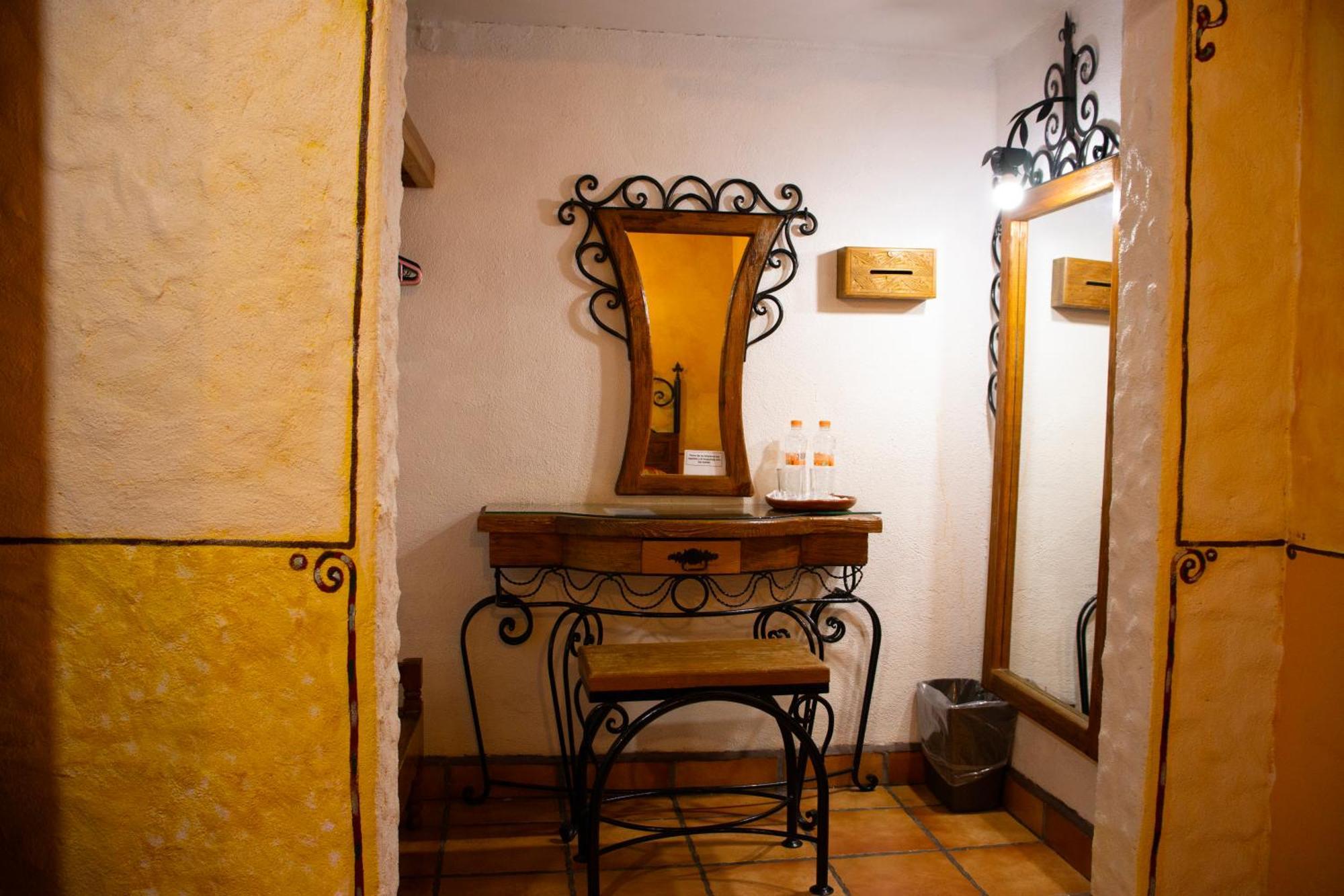 Hotel Los Escudos Pátzcuaro Buitenkant foto