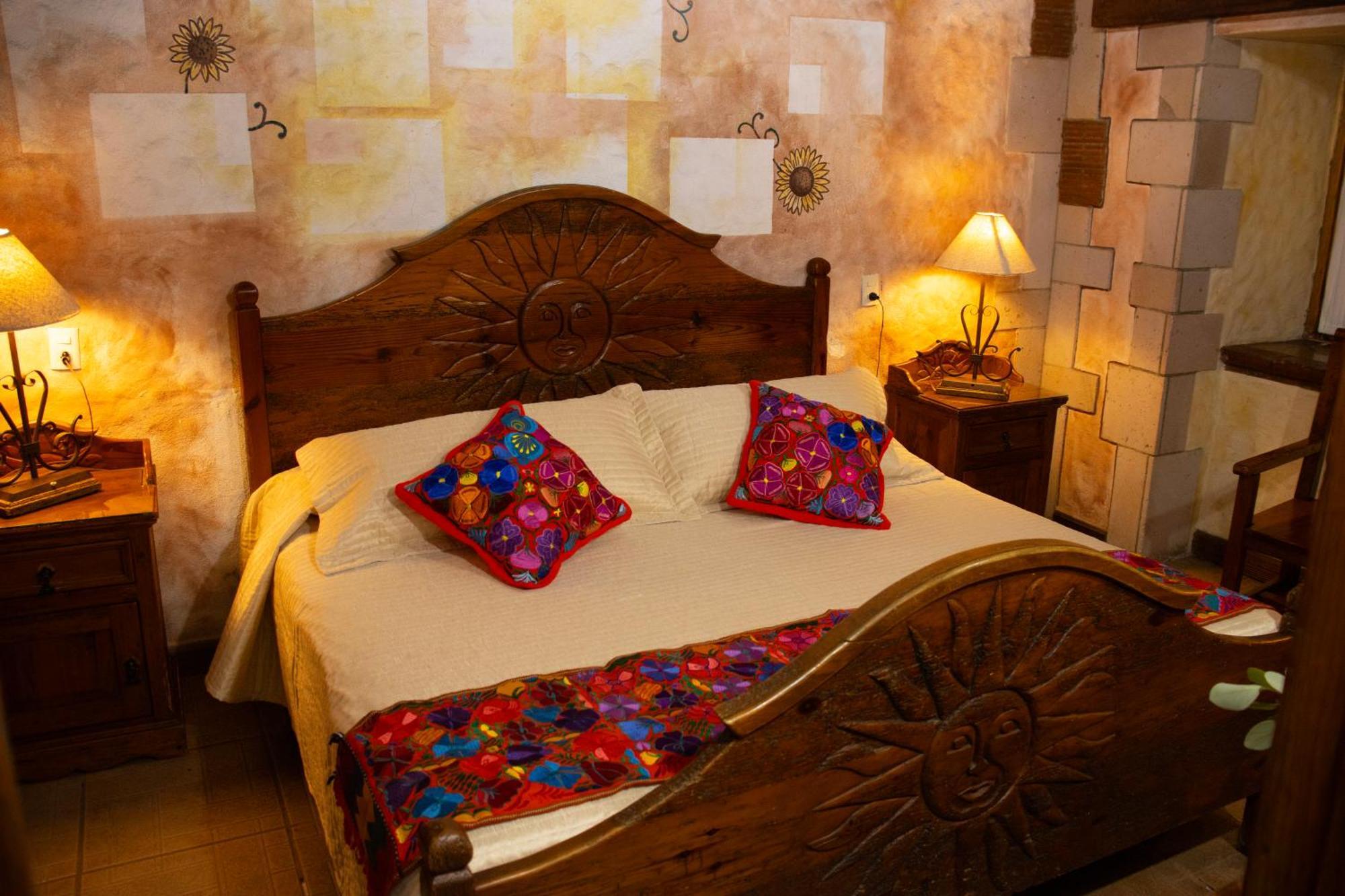 Hotel Los Escudos Pátzcuaro Buitenkant foto